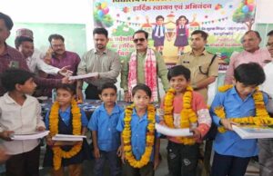 मंत्री टेटवाल ने “स्कूल चलें हम” के तहत प्रवेशोत्सव में पुस्तक और मिठाई वितरण कर विद्यार्थियों का किया उत्साहवर्धन
