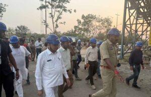 उद्योग एवं सार्वजनिक उपक्रम मंत्री लखनलाल देवांगन ने किया वेदांता पावर प्लांट के घटनास्थल का निरीक्षण