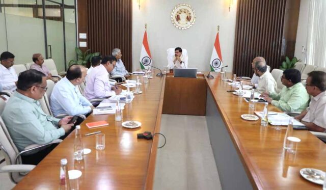 cm_mohan_meeting-1.jpg