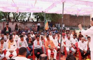 उप मुख्यमंत्री देवड़ा गांव चलो अभियान में सीधे जुड़े किसानों से जनसंवाद का बना प्रभावी माध्यम
