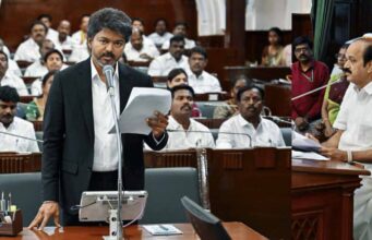 विजय थलापति पर AMMK और DMK का बड़ा आरोप, सीबीआई जांच की मांग