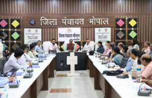सरकारी भवनों में सोलर क्रांति की तैयारी: मंत्री शुक्ला बोले- RESCO मॉडल पर बढ़े जागरूकता अभियान