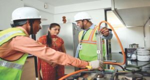 छत्तीसगढ़ की नई नीति: ‘शहरी गैस वितरण नीति-2026’ से अब सीधे किचन तक पहुंचेगी गैस