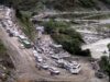 उत्तर भारत की गर्मी से पहाड़ों की ओर उमड़ी भीड़, जोशीमठ में लगा लंबा ट्रैफिक जाम