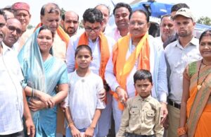 सुशासन तिहार में भावुक पल: मुख्यमंत्री से मिलकर बच्चों और अभिभावकों की आंखों में छलकी खुशी