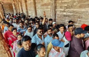ऐतिहासिक भोजशाला में भक्तों की भारी भीड़, HC फैसले के बाद दर्शन को उमड़े लोग