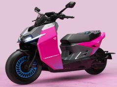 लॉन्च तो हो गया, लेकिन डिलीवरी अभी दूर! Ultraviolette Tesseract अब 2027 में मिलेगा