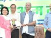 आम प्रदर्शनी में शामिल विभिन्न श्रेणियों के उत्कृष्ट प्रादर्शाें को किया गया पुरस्कृत