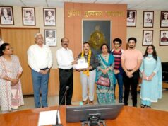 पुलिस महानिदेशक ने सभी को स्मृति चिन्ह भेंट कर किया सम्मानित