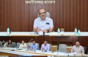 शासन के मिशन मोड में किए जाने वाले कार्यों की हुई समीक्षा मुख्य सचिव ने अधिकारियों की ली बैठक