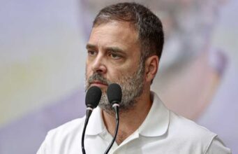‘एक साल में गिर जाएगी मोदी सरकार’— राहुल गांधी के दावे में कितना दम? राहुल गांधी का बड़ा दावा: क्या सच में खतरे में है मोदी सरकार या सिर्फ सियासी बयानबाजी?