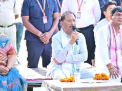कमरौद में ग्रामीणों से आत्मीय संवाद, योजनाओं की जमीनी स्थिति का लिया फीडबैक