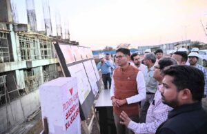 रेलवे ओवरब्रिज, आईटी बिल्डिंग, स्पोर्ट्स कॉम्प्लेक्स सहित कई परियोजनाओं की प्रगति का लिया जायजा