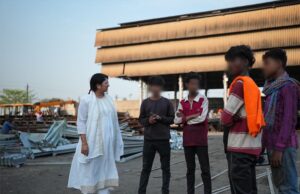 बाल श्रम निषेध दिवस पर बड़ा एक्शन: फैक्ट्री से 9 नाबालिग मुक्त, 20 बच्चों को मिला संरक्षण