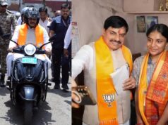 मुख्यमंत्री मोहन यादव का अनोखा अंदाज, स्कूटी पर सवार होकर टॉपर चांदनी के घर पहुंचे, परिवार संग ली सेल्फी