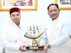 मुख्यमंत्री विष्णुदेव साय से कर्नाटक के राज्यपाल श्री थावरचंद गहलोत ने की सौजन्य भेंट