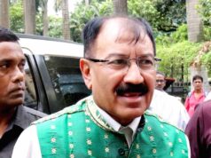 लोकसभा में अलग ब्लॉक की मांग, TMC में 20 सांसद बागी गुट में शामिल
