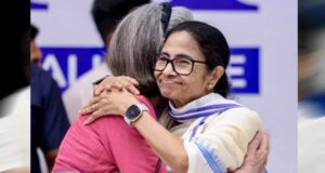 एक मंच पर साथ, मैदान में आमने-सामने! कांग्रेस और ममता के रिश्तों पर उठे सवाल