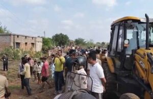 रायपुर में बेदखली अभियान पर बवाल, पुलिस की मौजूदगी में कार्रवाई, ग्रामीणों का विरोध
