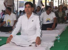 योग और नृत्य का अद्भुत संगम: सारंगढ़ में बच्चों ने संगीत की धुन पर योग मुद्राओं से मोहा मन