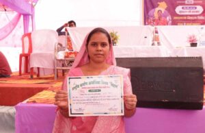 सक्ती की दूरपती की सफलता की कहानी, बिहान योजना के सहारे सिलाई से कमाए 1.20 लाख रुपये