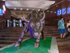 Stock Market में उतार-चढ़ाव का खेल, अमेरिका की चेतावनी और ट्रंप के गुड सिग्नल ने बढ़ाई निवेशकों की टेंशन