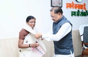 आदिवासी संस्कृति, महिला सशक्तिकरण और सामाजिक सेवा के क्षेत्र में डॉ. बुधरी ताती के योगदान की मुख्यमंत्री ने की सराहना