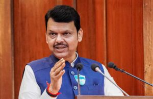 महाराष्ट्र की सियासत में हलचल, राउत बोले फडणवीस बन सकते हैं केंद्रीय मंत्री