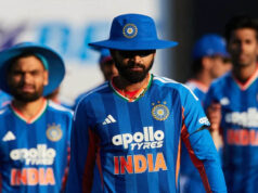 MS Dhoni की राह पर कप्तान श्रेयस अय्यर, जिम्बाब्वे सीरीज जीतते ही ट्रॉफी देकर जीता दिल
