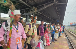 बदलते बस्तर की नई तस्वीर लेकर दिल्ली रवाना हुआ प्रतिनिधिमंडल, विकास मॉडल का देगा संदेश