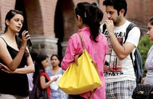 दिल्ली के St. Stephen’s College का नया ड्रेस विवाद, शॉर्ट्स बैन पर छात्रों का विरोध