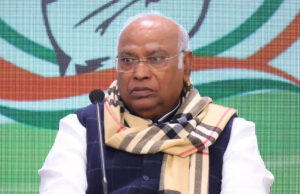 Mallikarjun Kharge को कोर्ट का बड़ा झटका! वारंट जारी, किस केस में फंसे कांग्रेस अध्यक्ष?