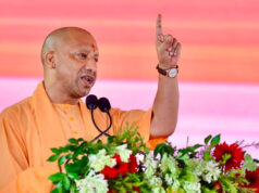 अवैध असलहा लाइसेंस बनाने में व्यस्त सांसद नहीं, बल्कि पैरोकारी करने वाले जनप्रतिनिधि चाहिएः मुख्यमंत्री