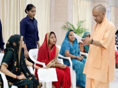 लखनऊ में जनता दर्शन: सीएम ने समयबद्ध और निष्पक्ष समाधान के दिए निर्देश
