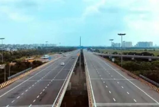 लखनऊ-कानपुर एक्सप्रेसवे पर दौड़ेंगे वाहन, जानिए टोल और सुविधाएं