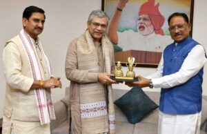 मुख्यमंत्री विष्णुदेव साय ने छत्तीसगढ़ में प्रमुख रेल परियोजनाओं को गति देने रेल मंत्री अश्विनी वैष्णव से की विस्तृत चर्चा