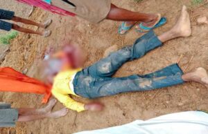 छत्तीसगढ़ में हेडमास्टर मर्डर केस के बाद बवाल, आरोपियों के घर फूंके, भारी पुलिस बल तैनात