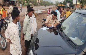 CG Traffic News: ट्रैफिक नियम उल्लंघन पर छत्तीसगढ़ पुलिस सख्त, 62 वाहन चालकों पर कार्रवाई