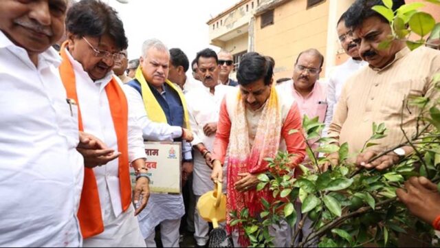 Cm_mohan_02.jpg