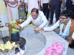Chief Minister Vishnu Deo Sai visits Kosmanara on Guru Purnima; offers prayers at Satyanarayan Baba Dham.