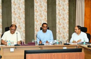 कार्यपालन अभियंताओं, जेल अधीक्षकों और ठेकेदारों को बेहतर समन्वय बनाकर कार्यों में तेजी लाने के दिए निर्देश