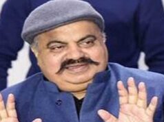 अतीक के गुर्गों की धमकियां भी नहीं डिगा सकीं, संघर्षों से भरी है