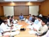 कार्यों में तेजी लाने लोक निर्माण विभाग और रेलवे के अधिकारियों को बेहतर समन्वय से काम करने के दिए निर्देश