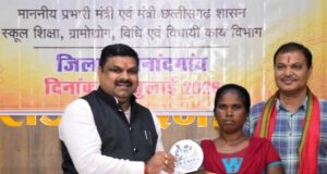 125 दिनों का रोजगार, 300 रुपये प्रतिदिन मजदूरी और मेट की जिम्मेदारी से बढ़ा आत्मविश्वास