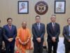 लखनऊ में स्वदेशी रक्षा तकनीक का प्रदर्शन, आत्मघाती ड्रोन से बैलिस्टिक जैकेट तक दिखे अत्याधुनिक उत्पाद