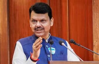 मंत्री का फैसला पलट सकेंगे फडणवीस! महाराष्ट्र की नई नियमावली से महायुति में हलचल