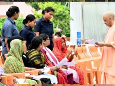 जनता दर्शन में एक महिला की पीड़ा सुन मुख्यमंत्री योगी आदित्यनाथ का सख्त निर्देश