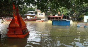 Varanasi Flood: गंगा के बढ़ते जलस्तर से घाटों पर संकट, अस्सी से नमो घाट तक जलभराव; प्रशासन अलर्ट पर