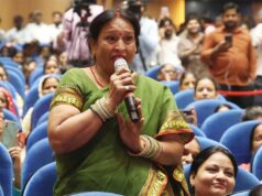 मुख्यमंत्री से संवाद में बोलीं- अब यात्रा के लिए किसी पर नहीं रहना पड़ेगा निर्भर