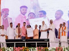 जनता दर्शन में सीएम योगी आदित्यनाथ ने सुनीं 200 लोगों की समस्याएं